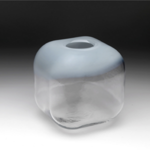 Hyutten copier vase